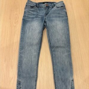 White House Black Market Light Blue Skinny Jeans
Zipper bottoms